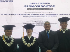 Menakar Teror dengan Nalar: Ketika Mantan Kadensus Membawa Terorisme ke Meja Filsafat